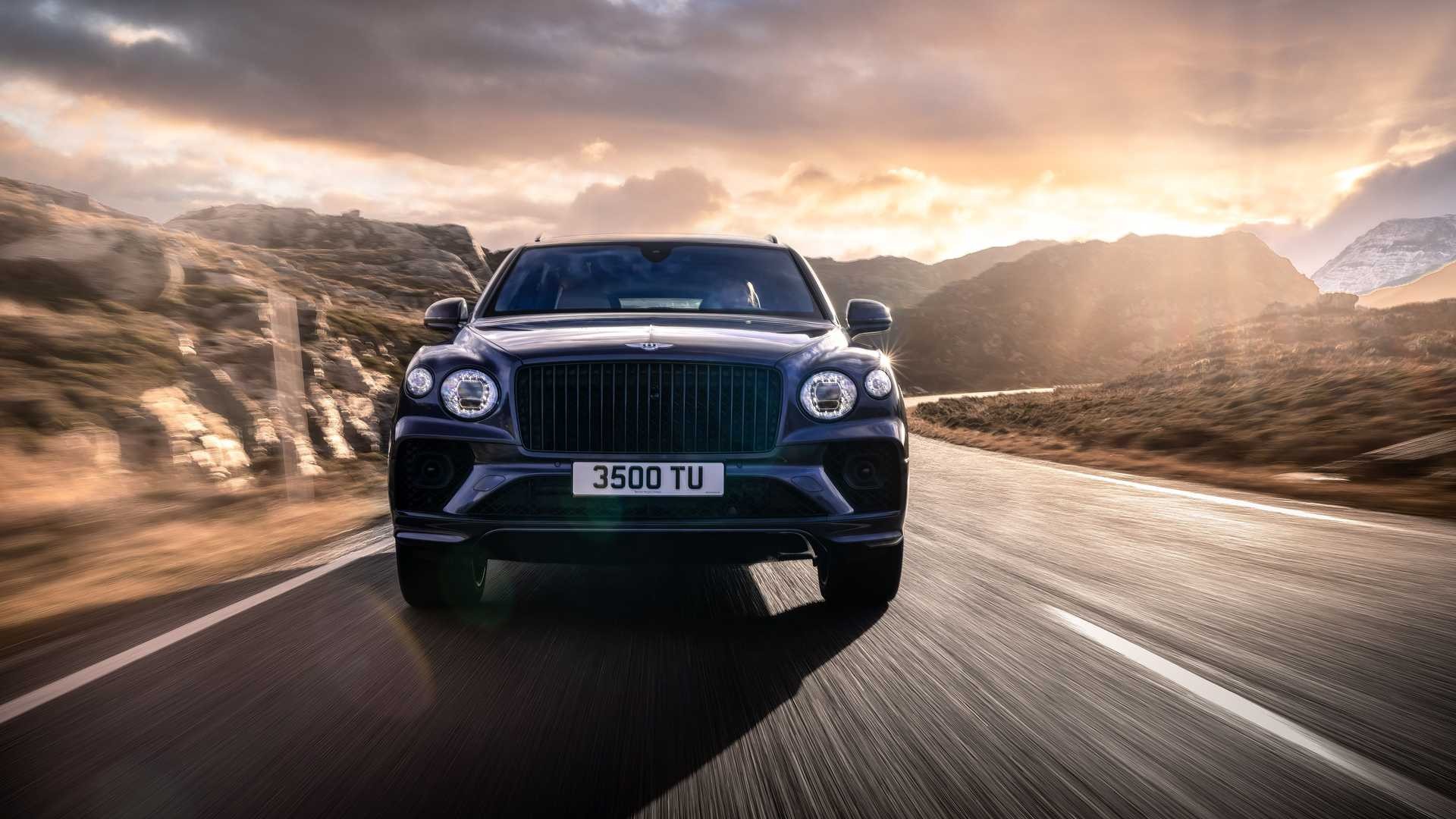 Bentley Bentayga EWB: le immagini ufficiali