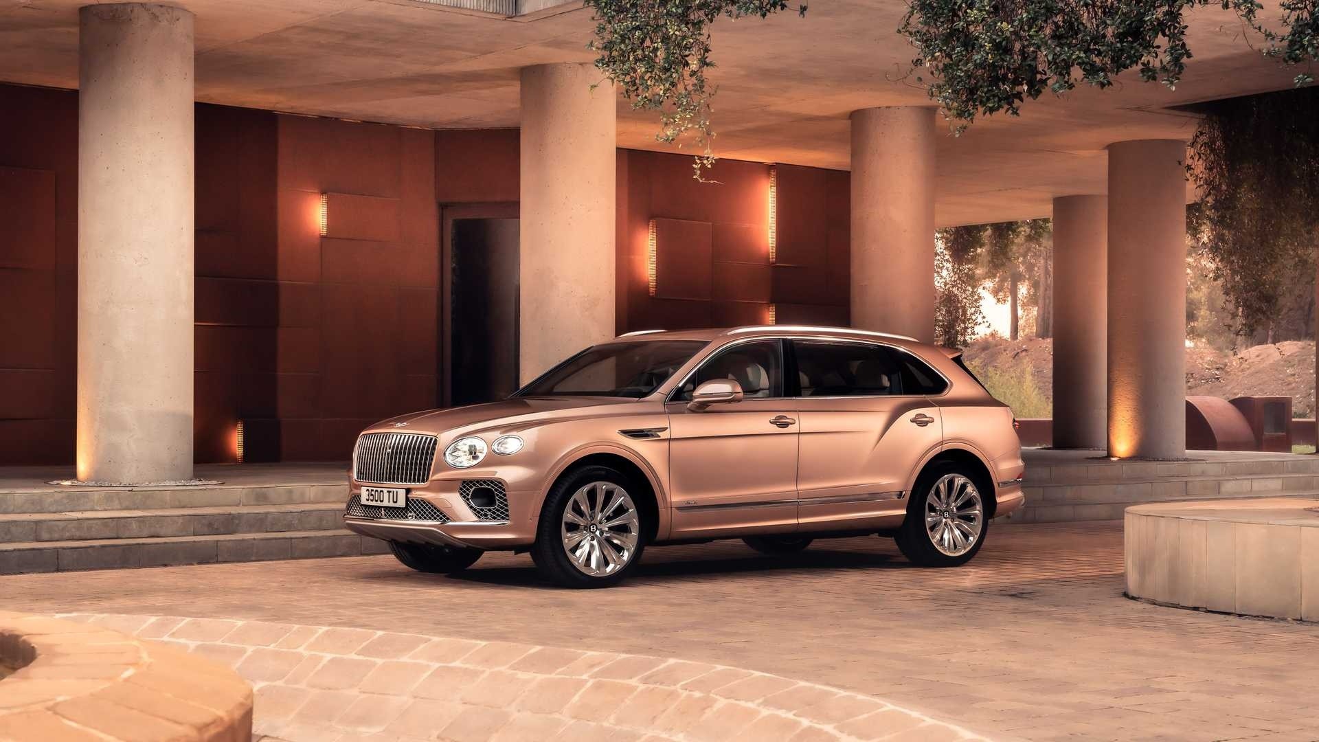 Bentley Bentayga EWB: le immagini ufficiali