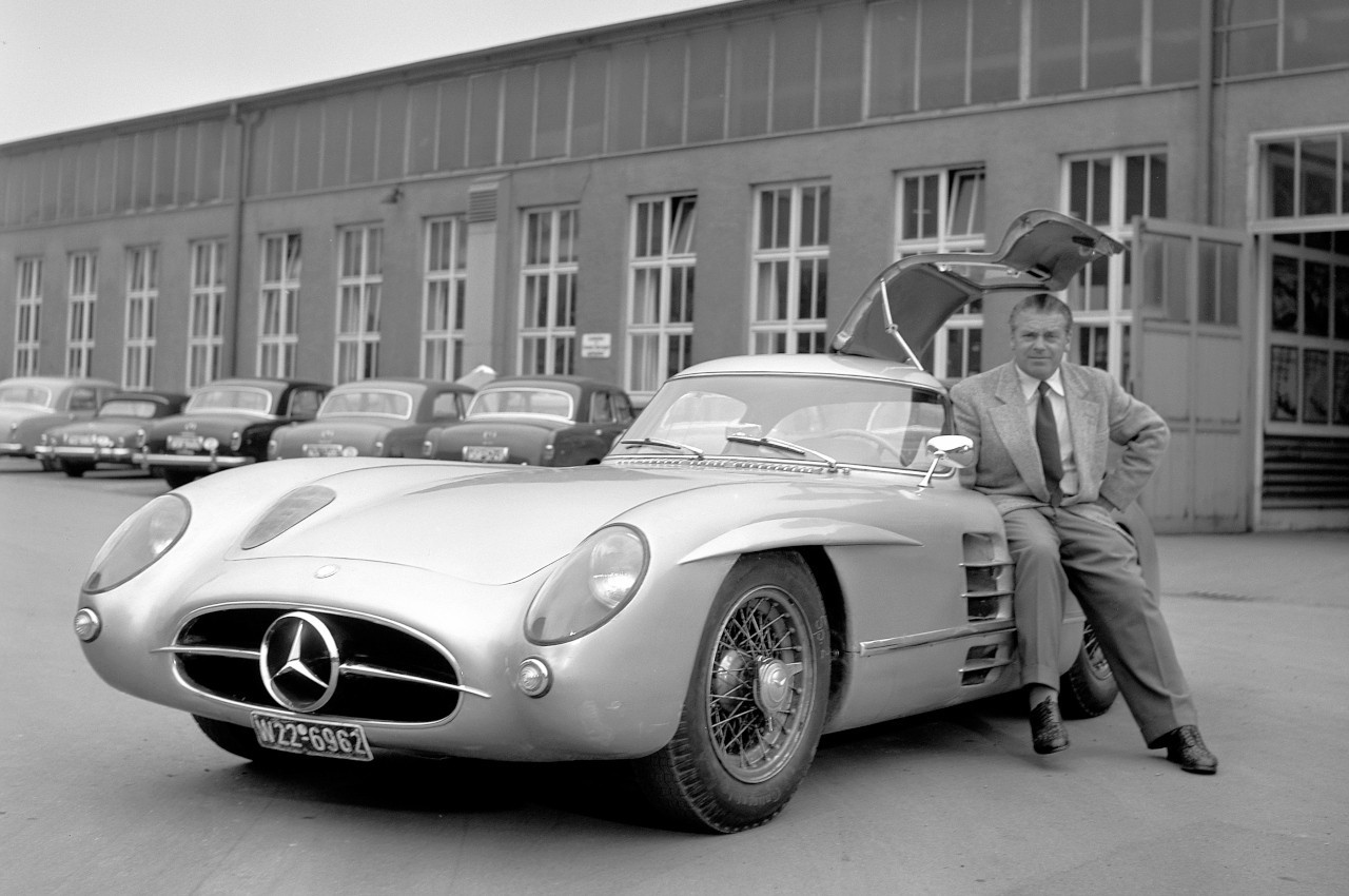 Mercedes 300 SLR Uhlenhaut Coupé 1955: immagini ufficiali