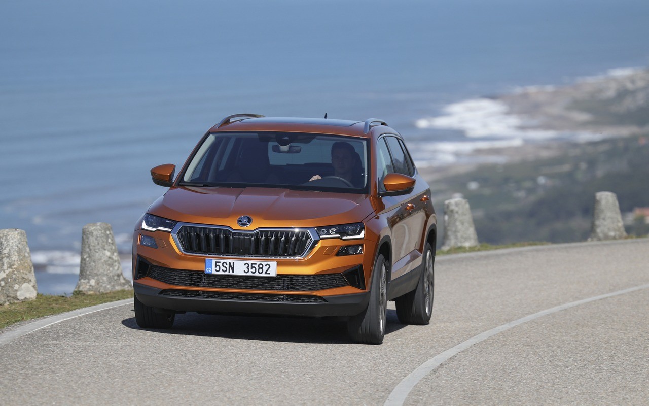 Nuova Skoda Karoq 2022: immagini ufficiali inedite