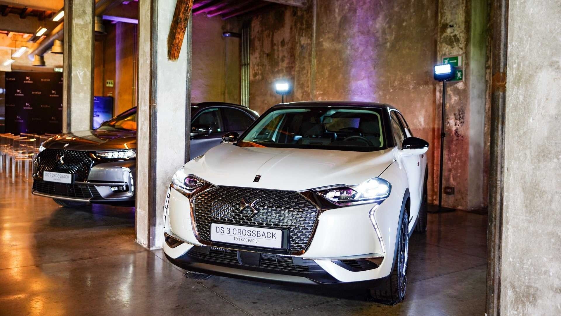 DS 3 Crossback Toits de Paris e la DS 7 Crossback Ligne Noire: le immagini ufficiali