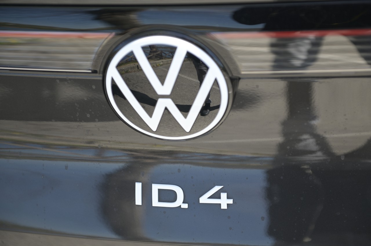 Volkswagen ID.4: la prova su strada