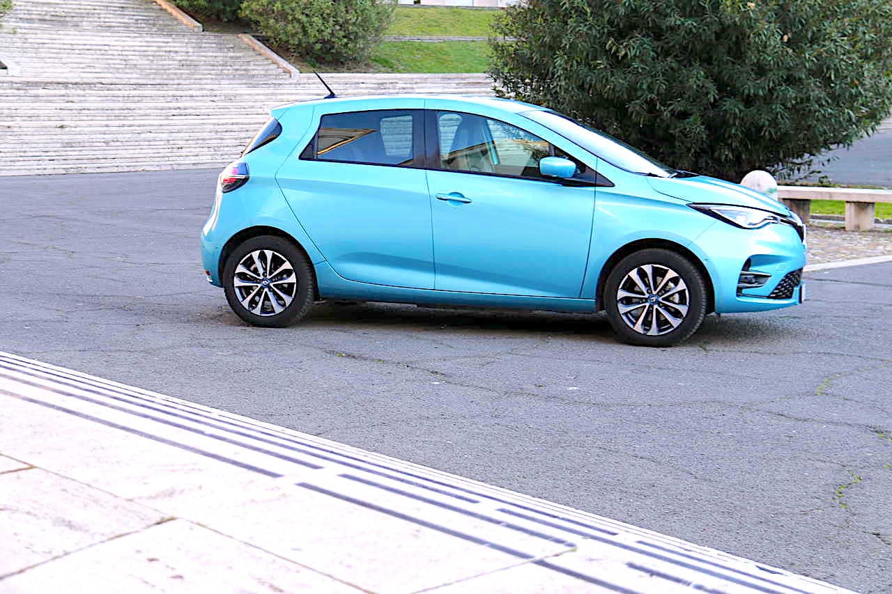 Renault Zoe R135 Intens: prova su strada