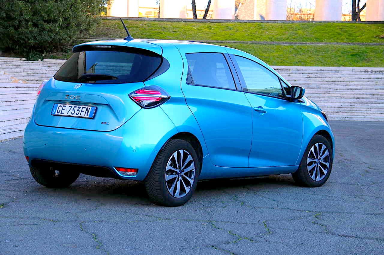 Renault Zoe R135 Intens: prova su strada