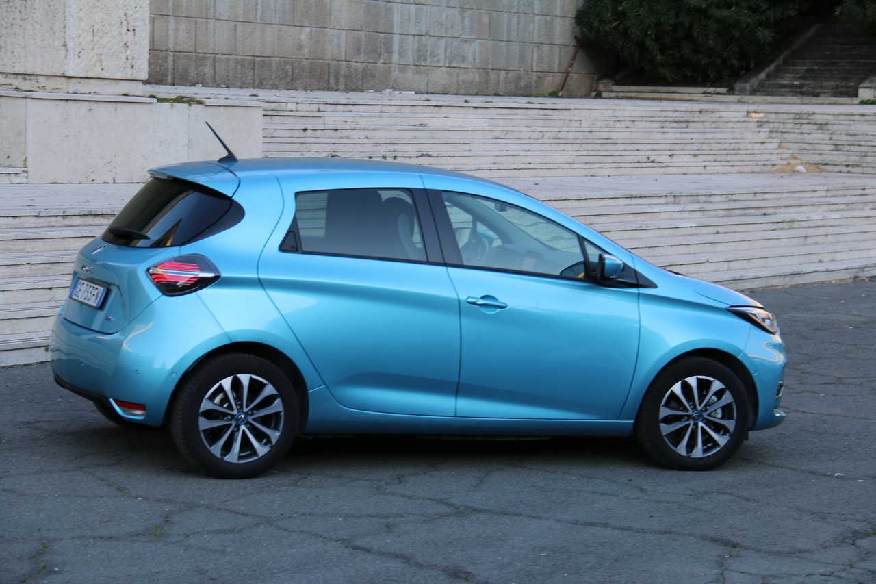 Renault Zoe R135 Intens: prova su strada