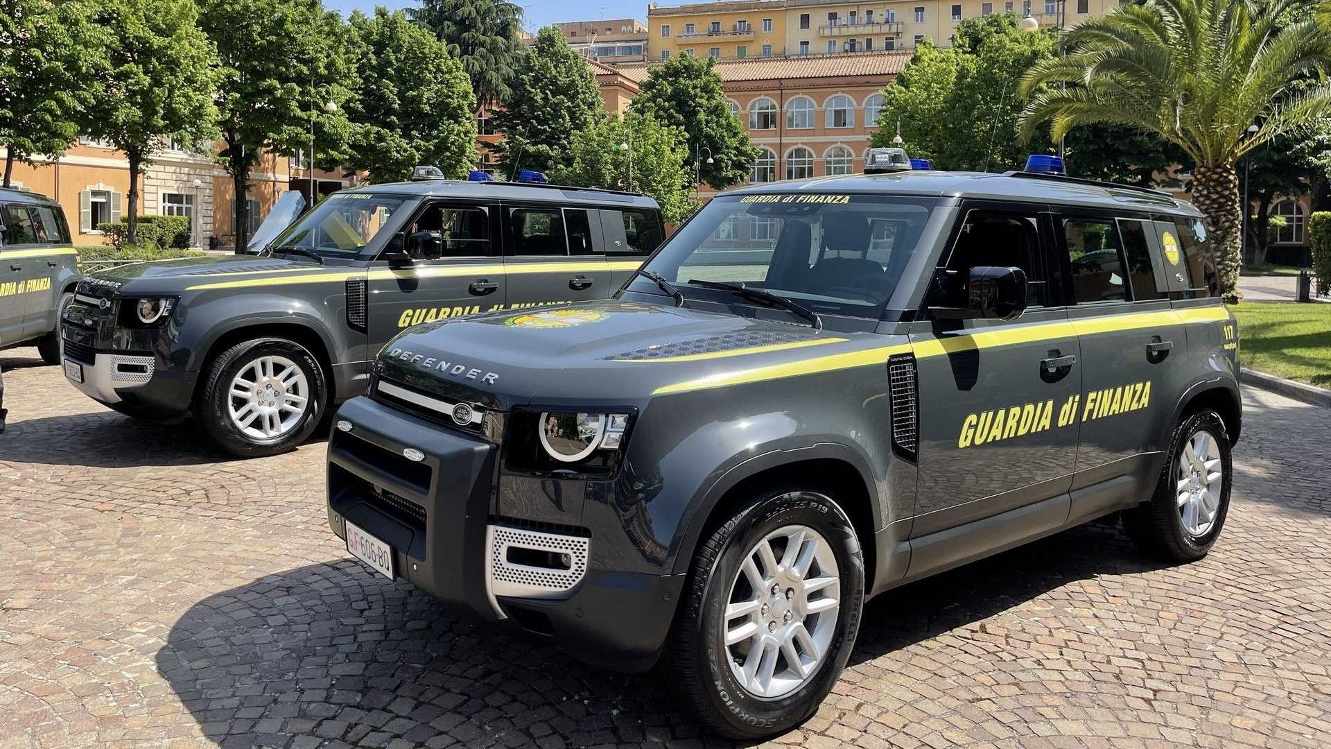 Range Rover Defender Guardia di Finanza