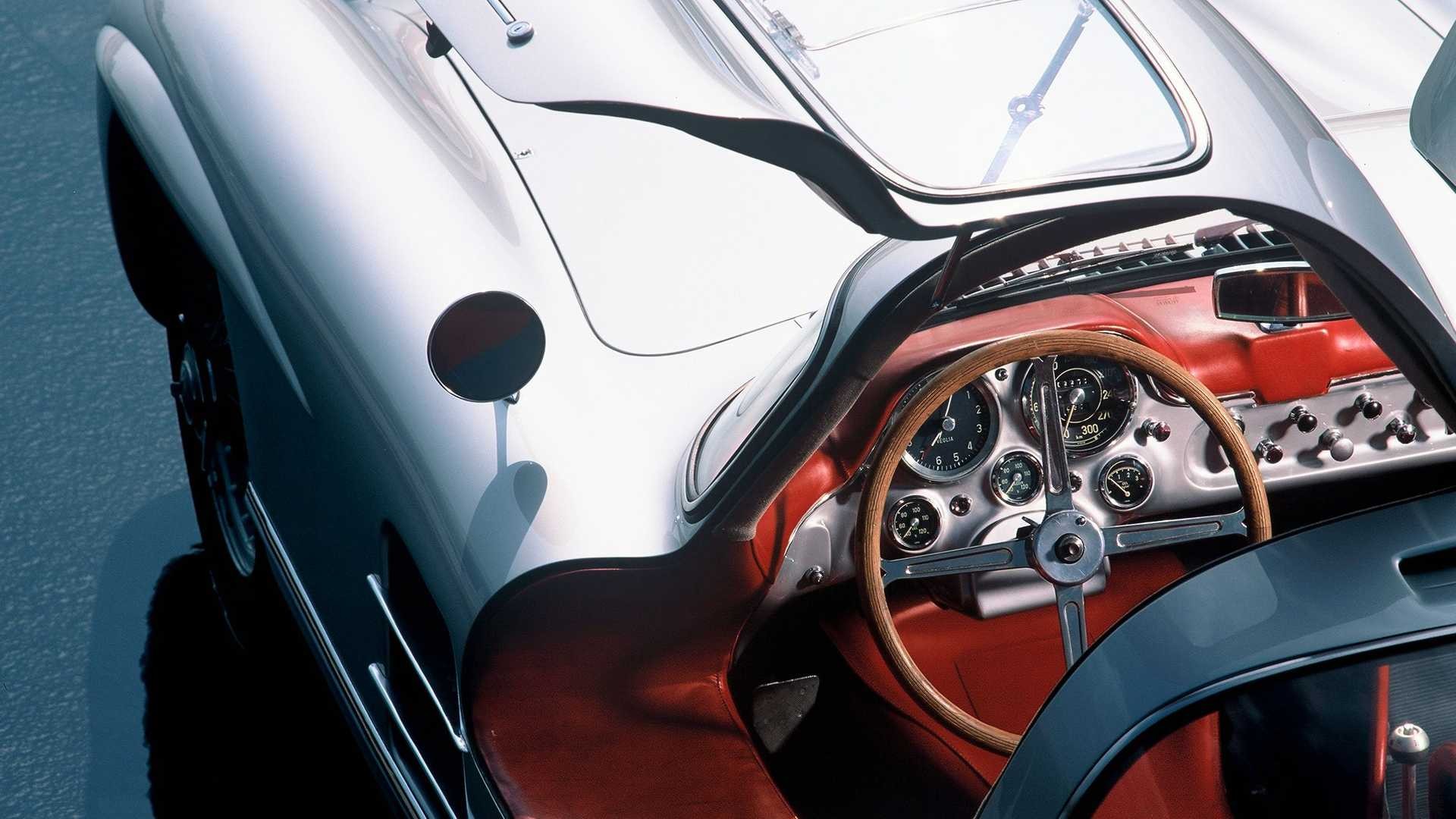 Mercedes 300 SLR Uhlenhaut Coupé: le immagini ufficiali