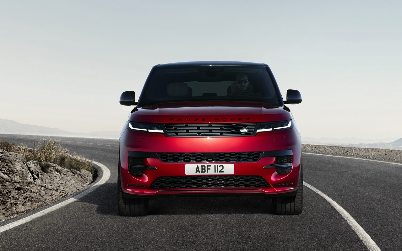 Nuova Range Rover Sport 2022: le immagini ufficiali