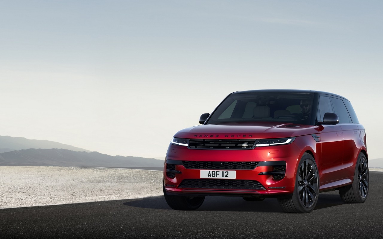 Nuova Range Rover Sport 2022: le immagini ufficiali