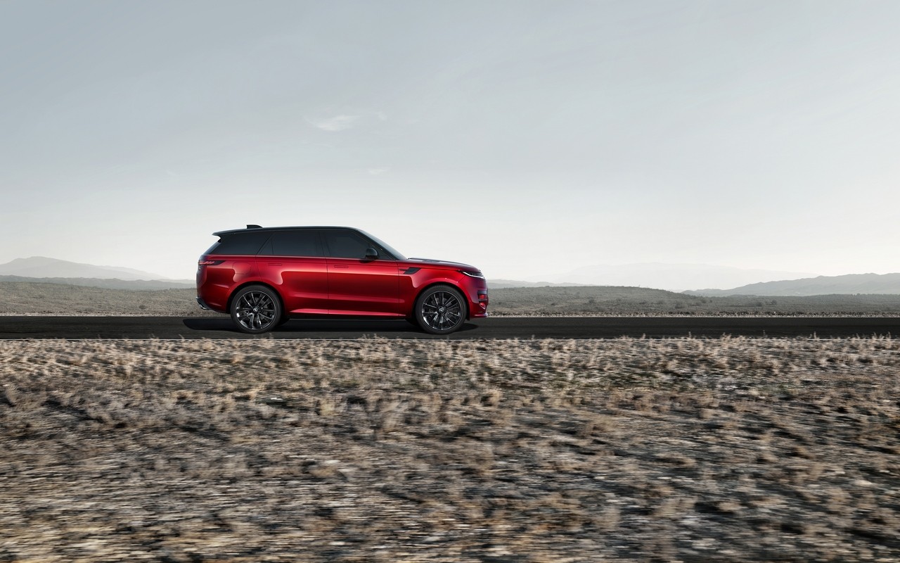 Nuova Range Rover Sport 2022: le immagini ufficiali