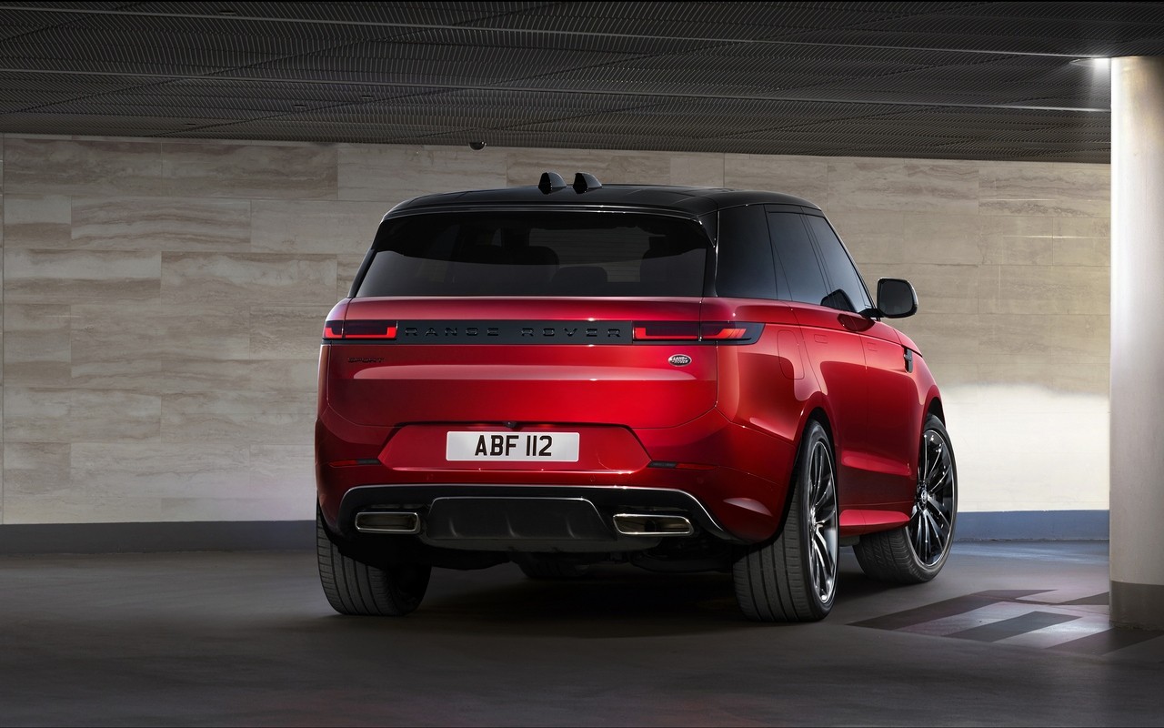 Nuova Range Rover Sport 2022: le immagini ufficiali