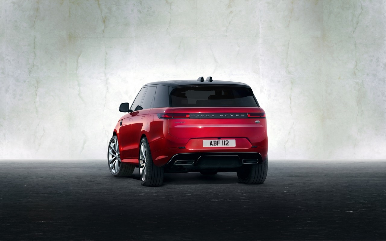 Nuova Range Rover Sport 2022: le immagini ufficiali