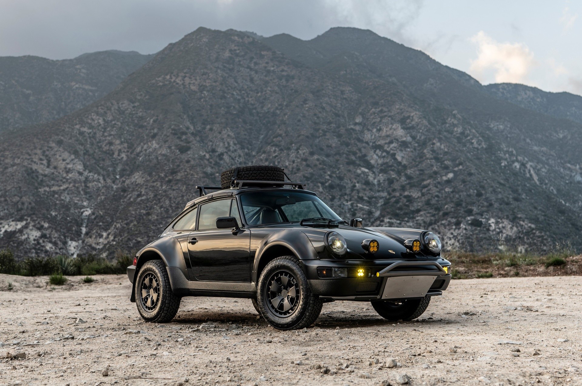 Porsche 964 Safari Sportsman: le immagini