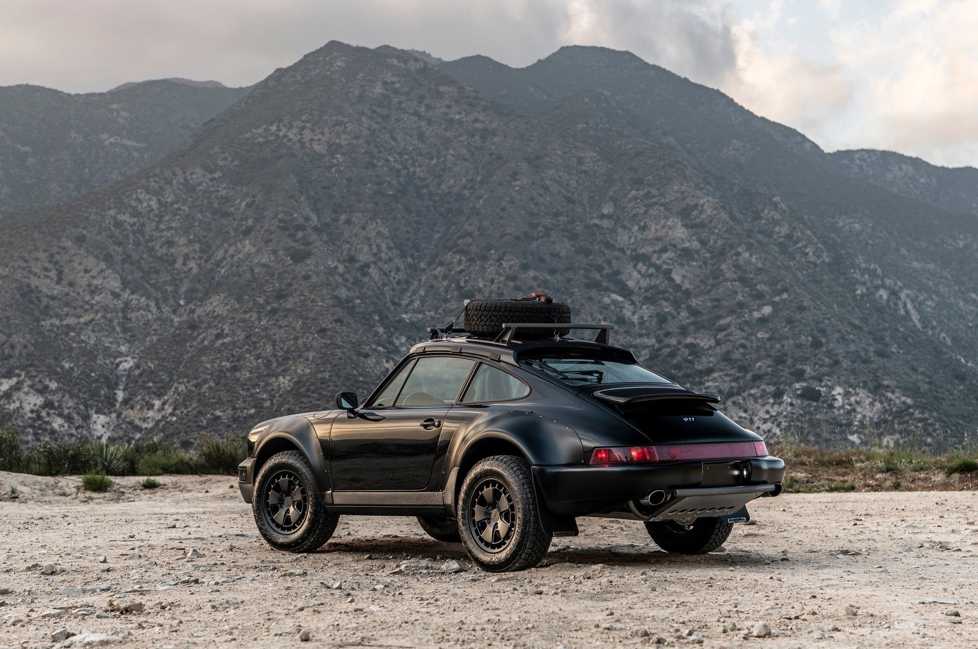 Porsche 964 Safari Sportsman: le immagini