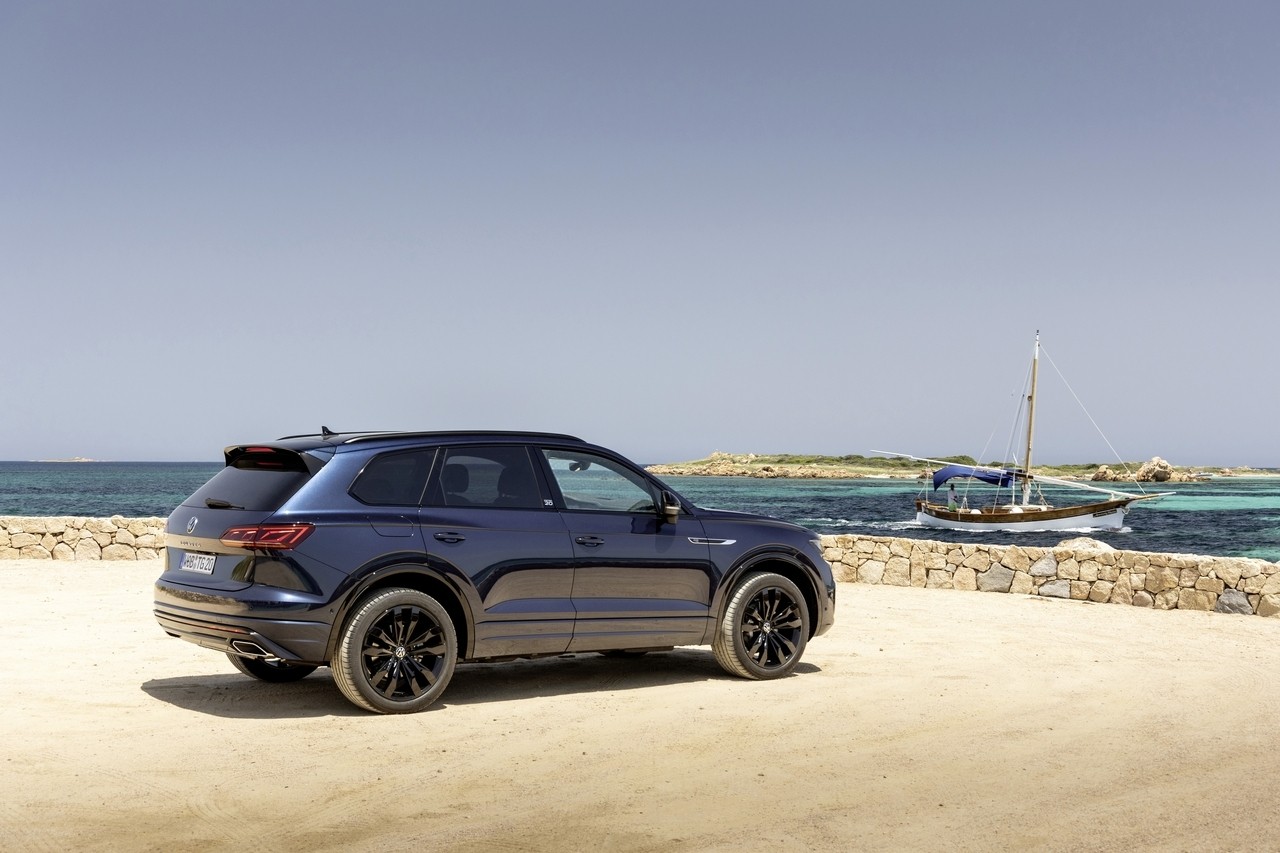 Volkswagen Touareg EDITION 20: le immagini ufficiali