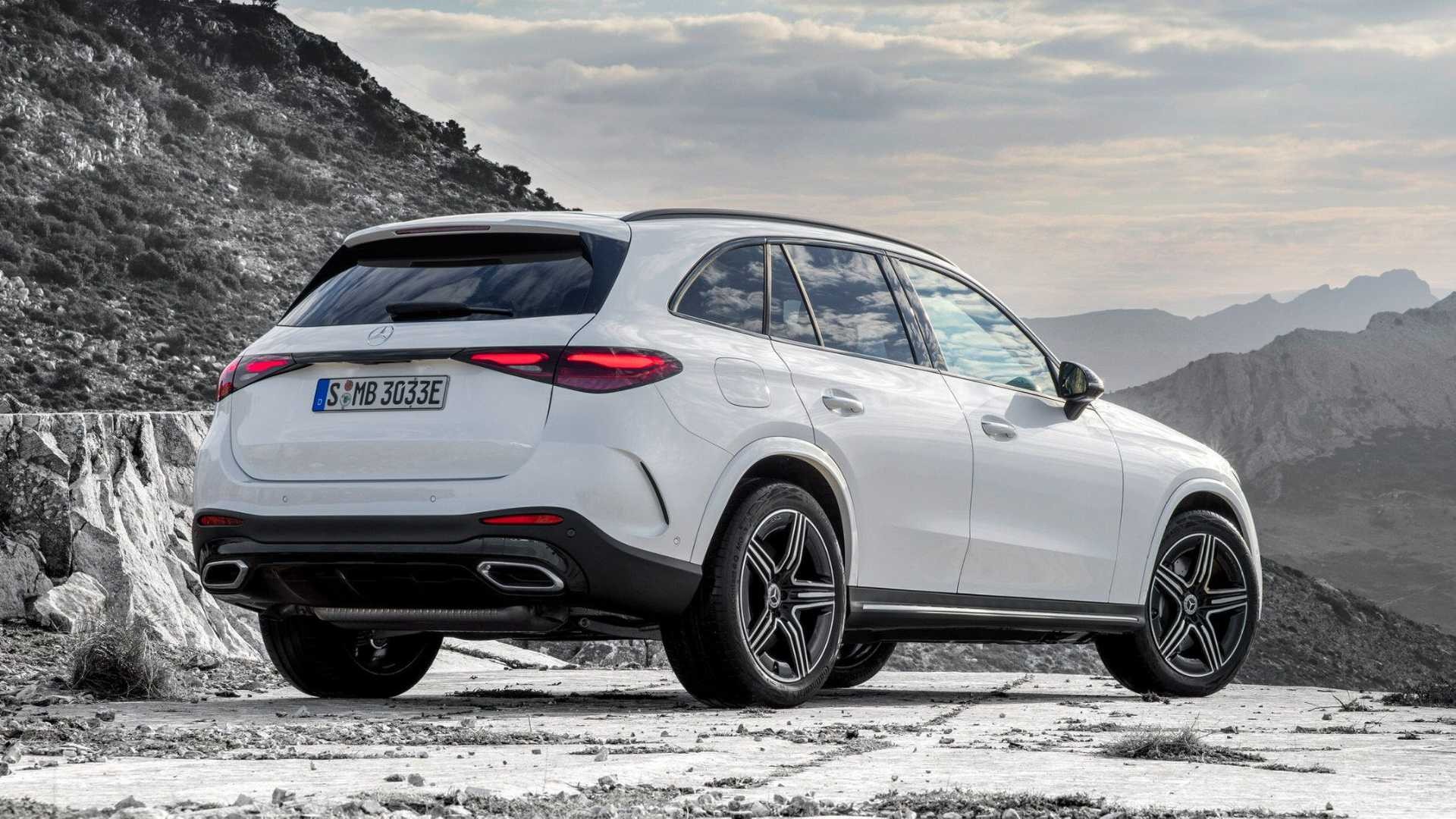 Mercedes GLC 2022: le immagini ufficiali