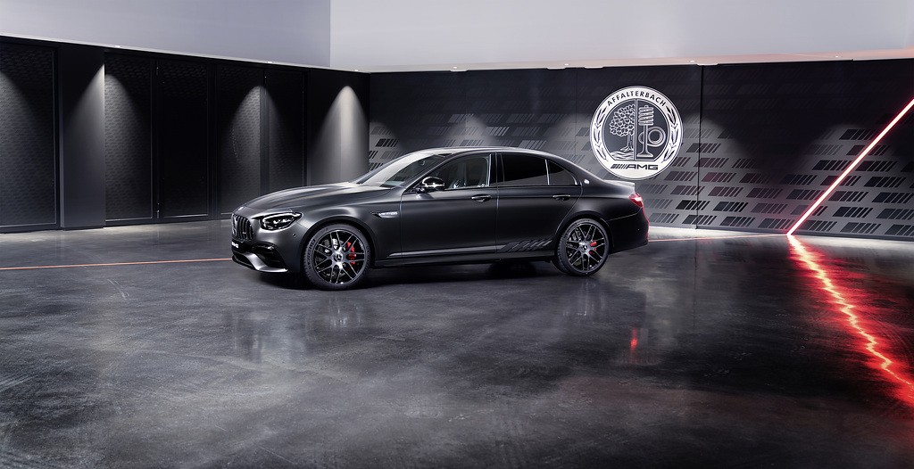 Mercedes-AMG Classe E Final Edition: le immagini