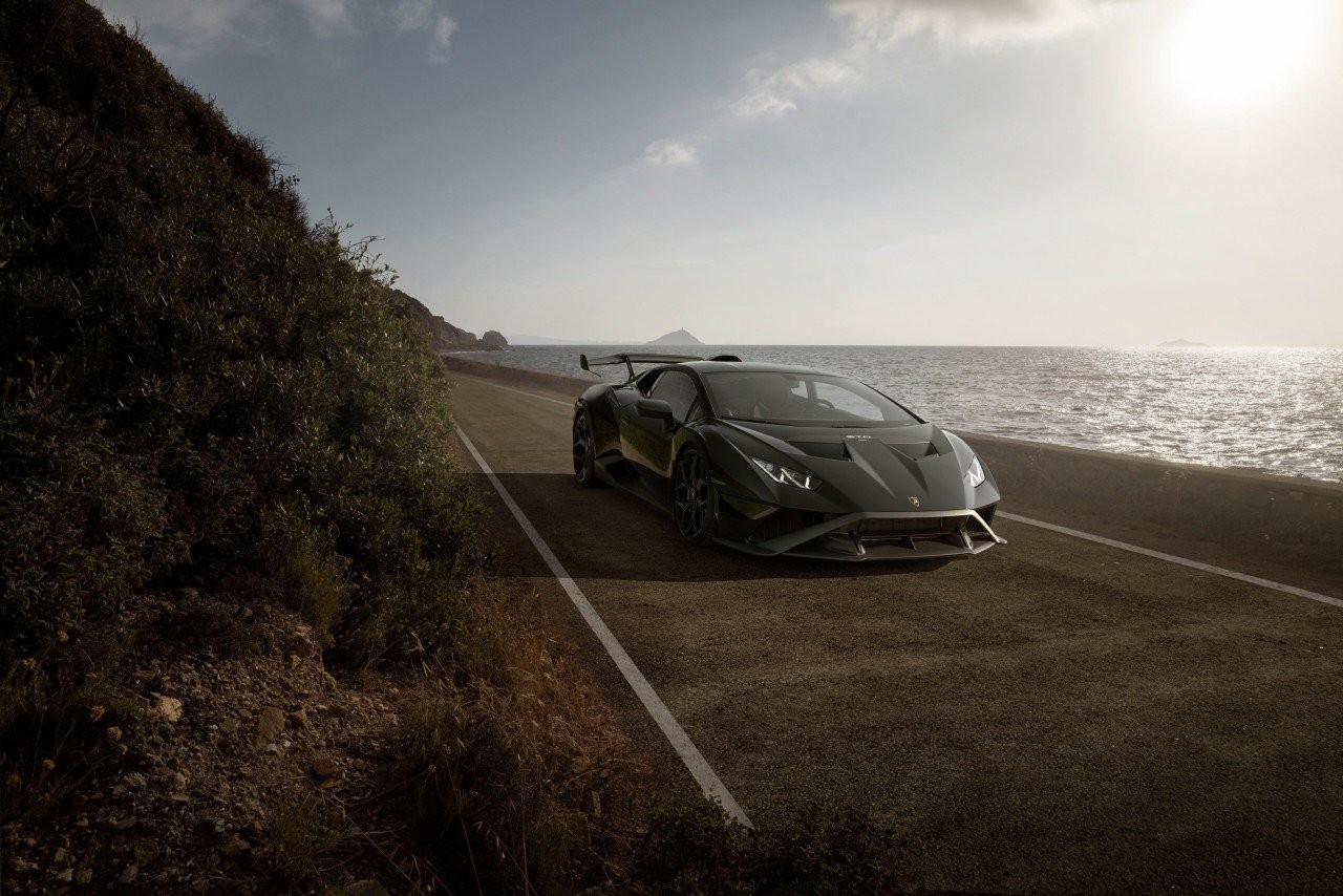 Lamborghini Huracan STO by Novitec con scarico in oro