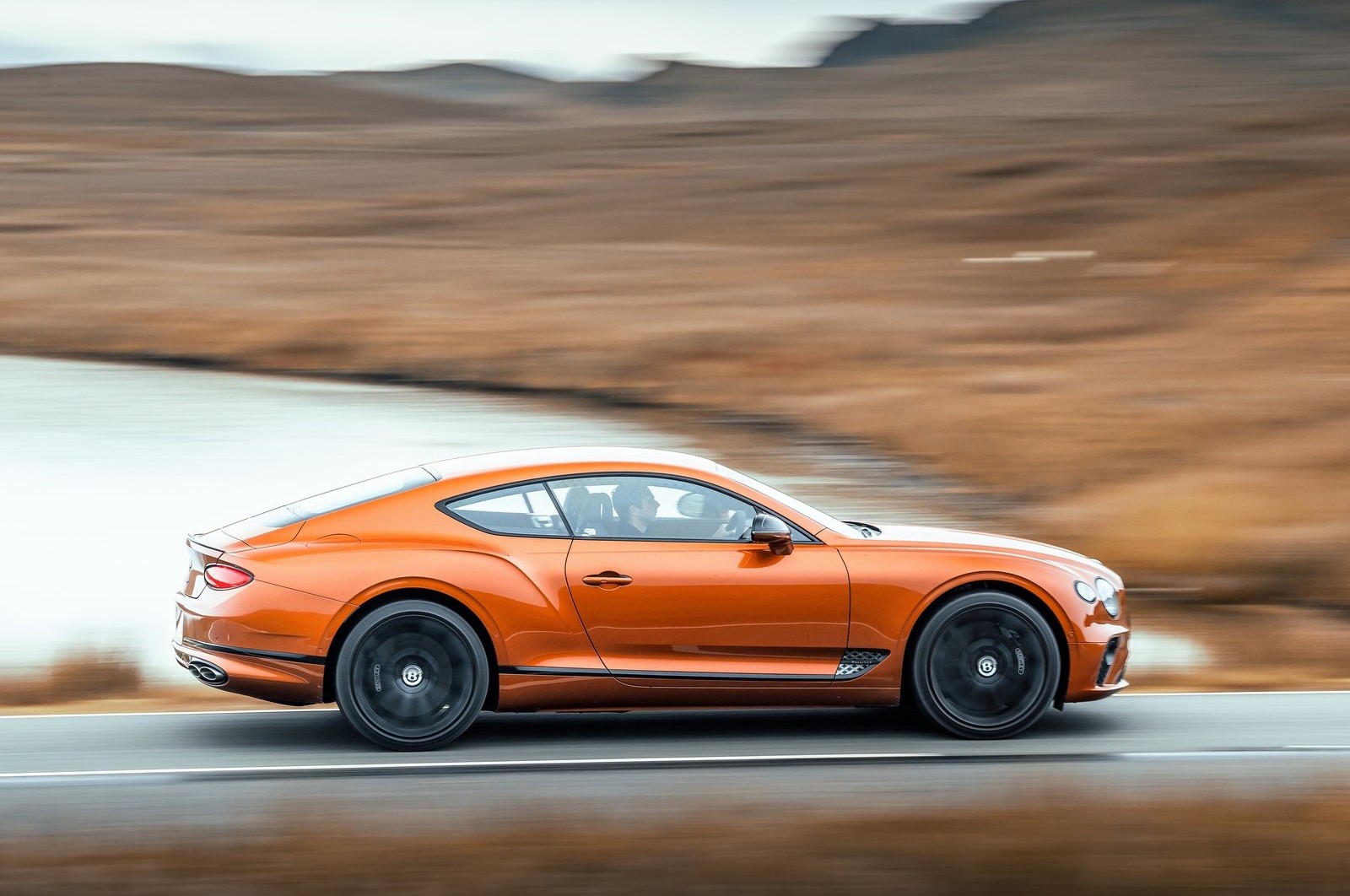 Continental GT Mulliner: immagini ufficiali