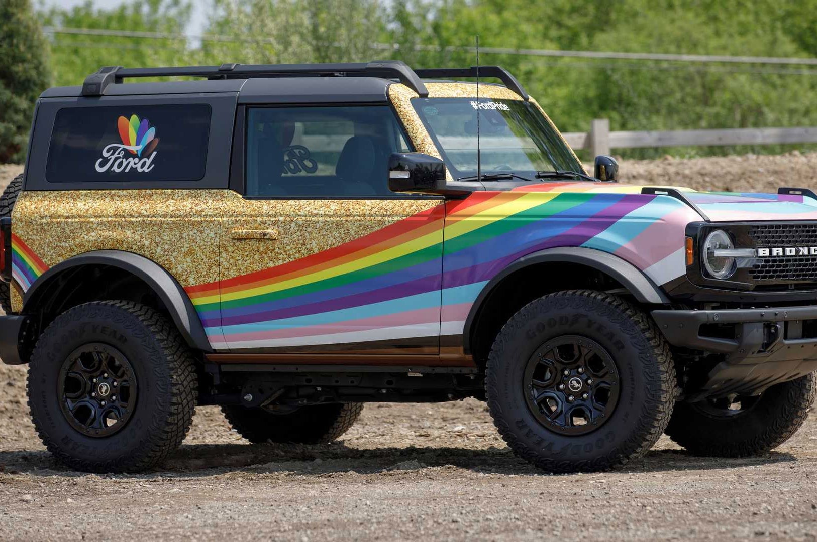 Ford Bronco al Pride Month