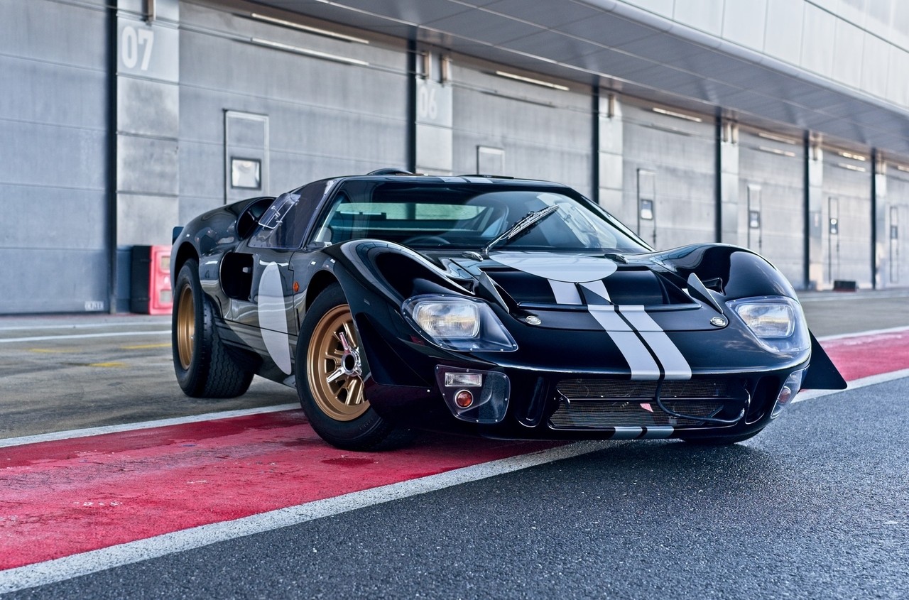 Ford GT40 restomod Everrati