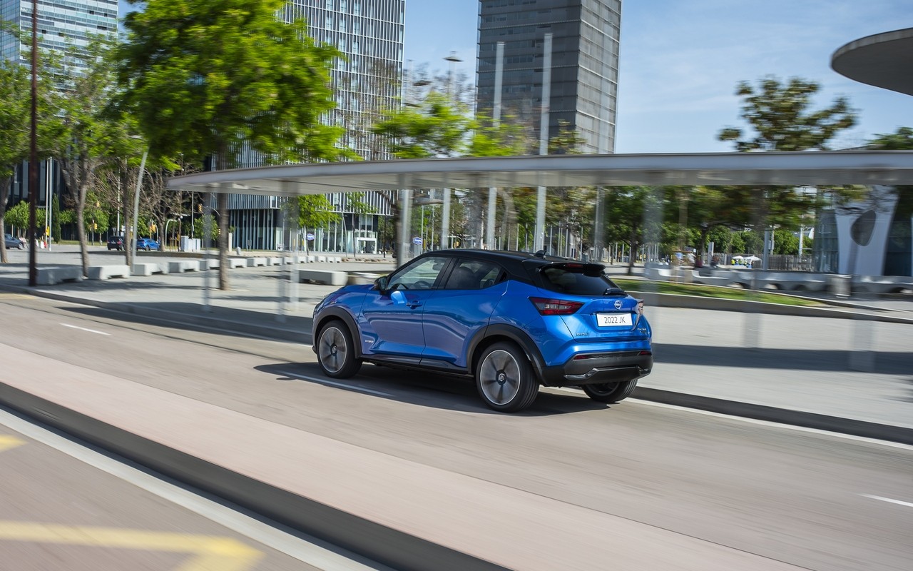 Nissan Juke Hybrid 2022: nuove foto ufficiali