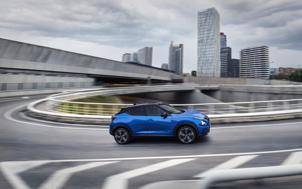 Nissan Juke Hybrid 2022: nuove foto ufficiali