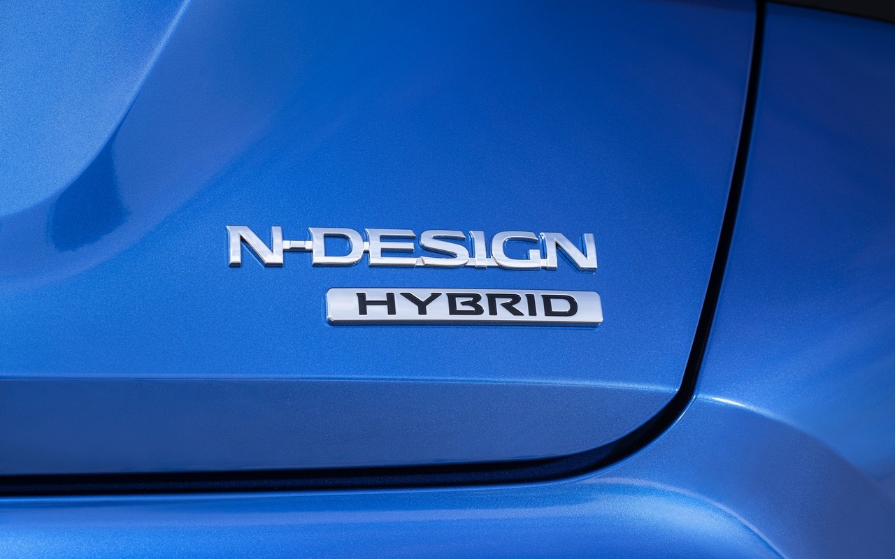 Nissan Juke Hybrid 2022: nuove foto ufficiali