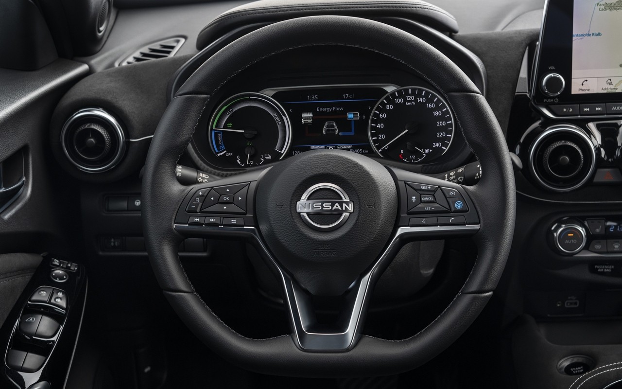 Nissan Juke Hybrid 2022: nuove foto ufficiali