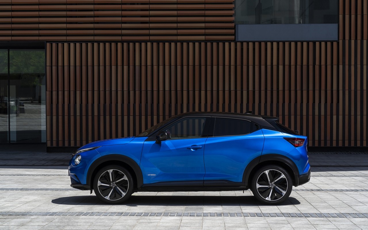 Nissan Juke Hybrid 2022: nuove foto ufficiali