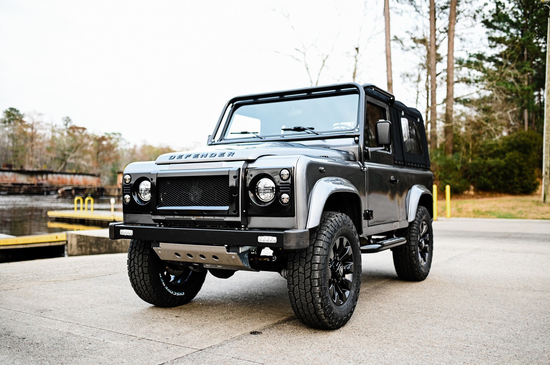 Land Rover Defender Osprey