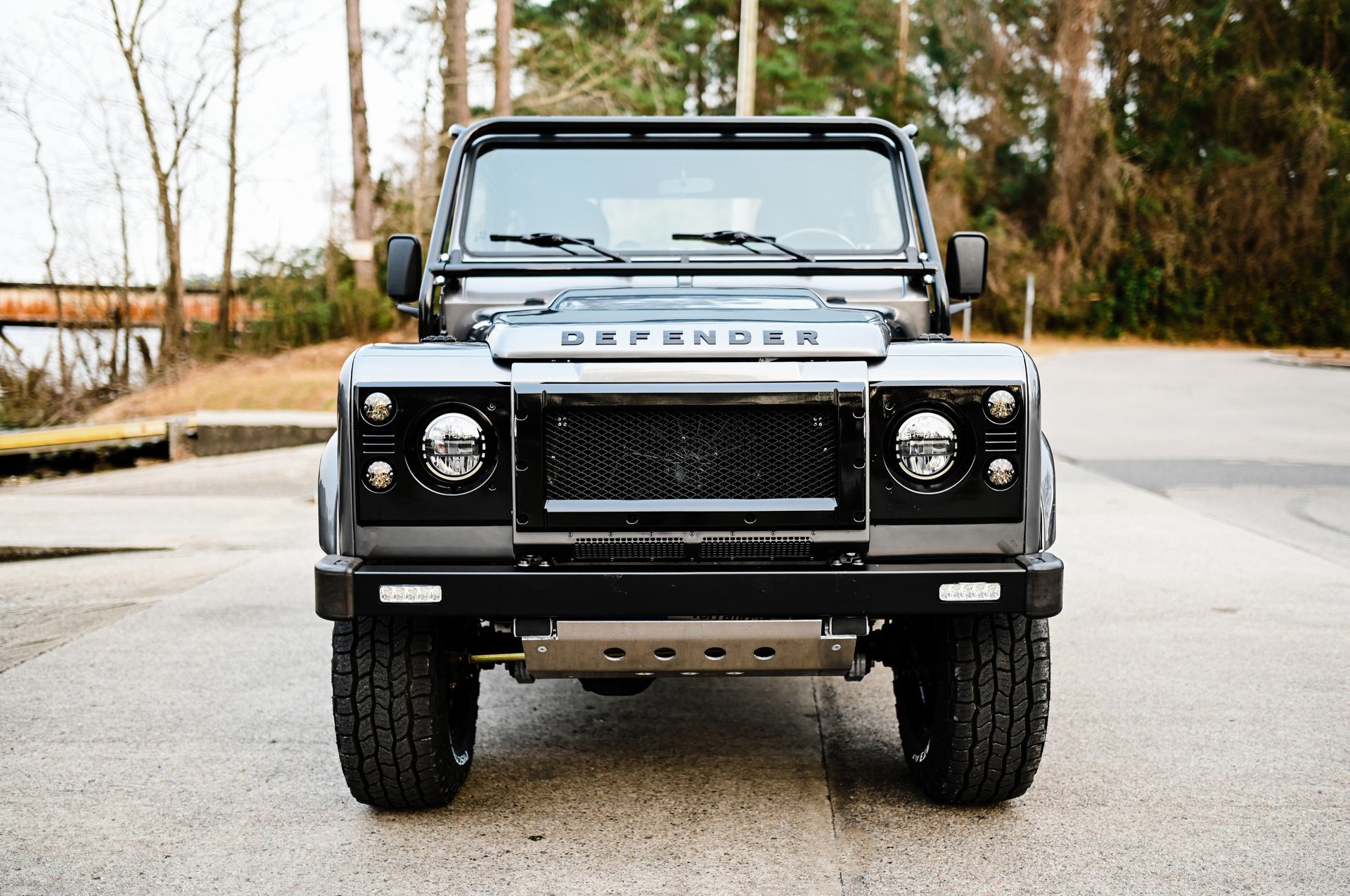 Land Rover Defender Osprey: le immagini