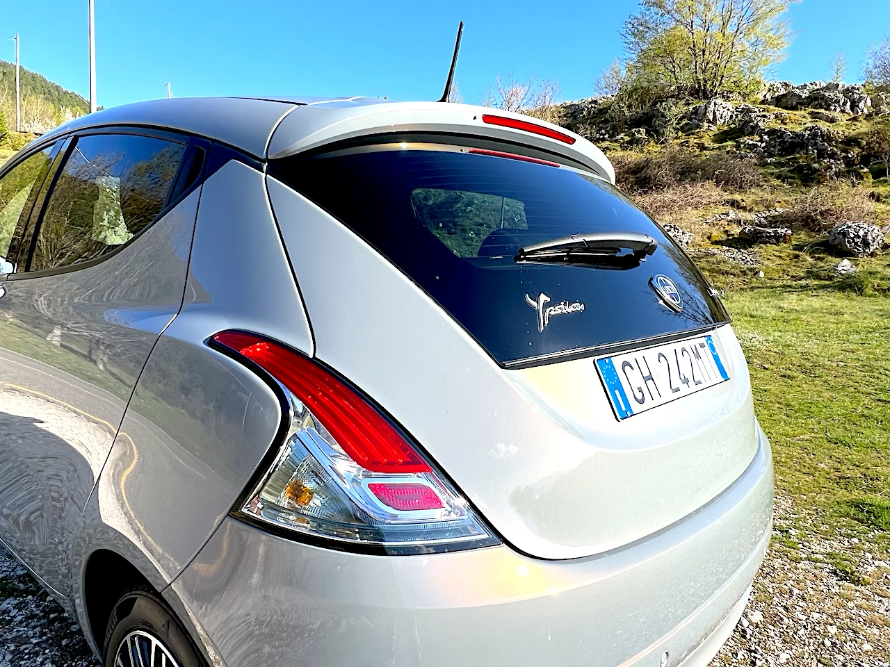 Lancia Ypsilon Alberta Ferretti: la prova su strada