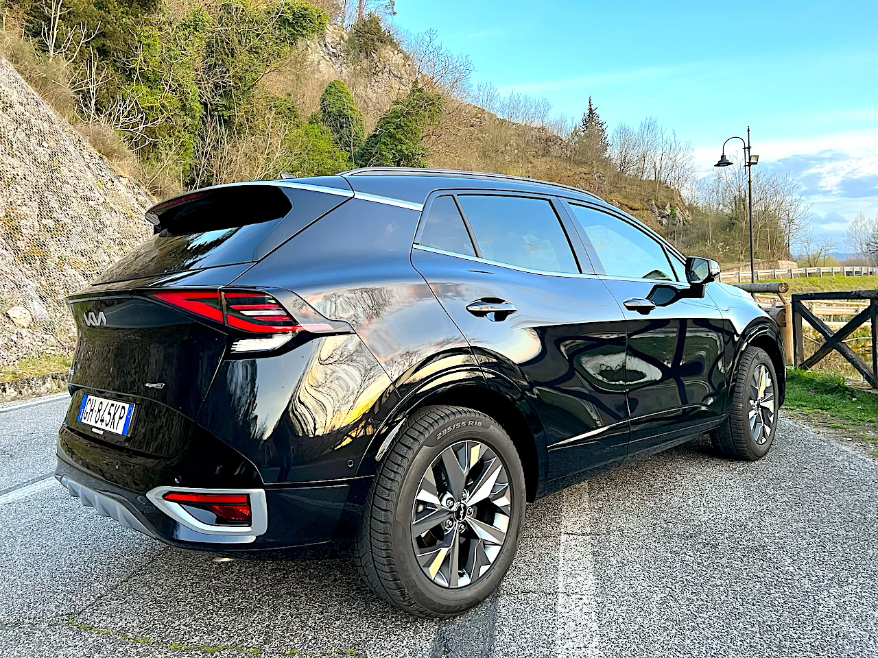 KIA Sportage 1.6 T-GDI HEV: la prova su strada