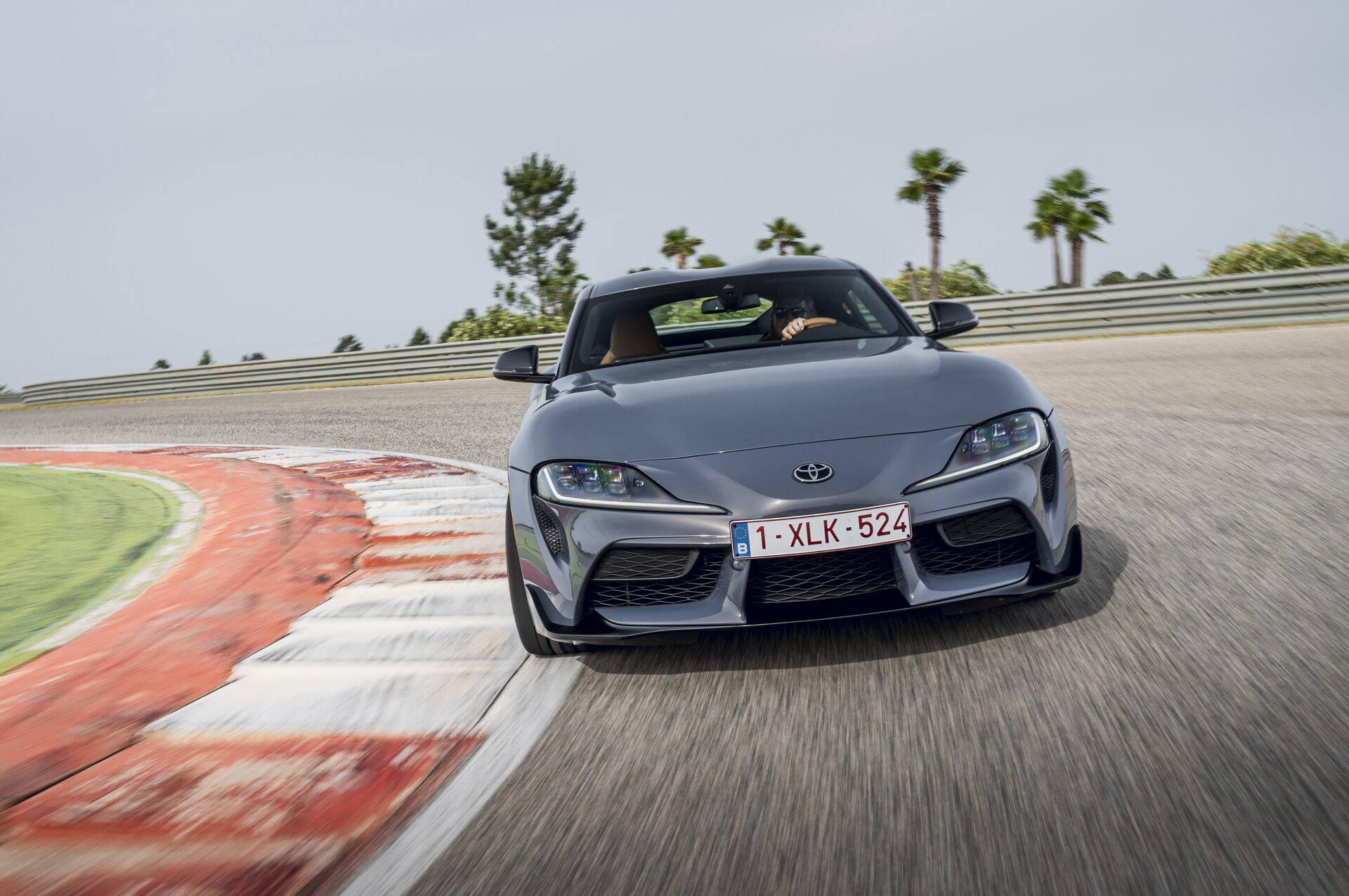 Toyota GR Supra manuale: le foto