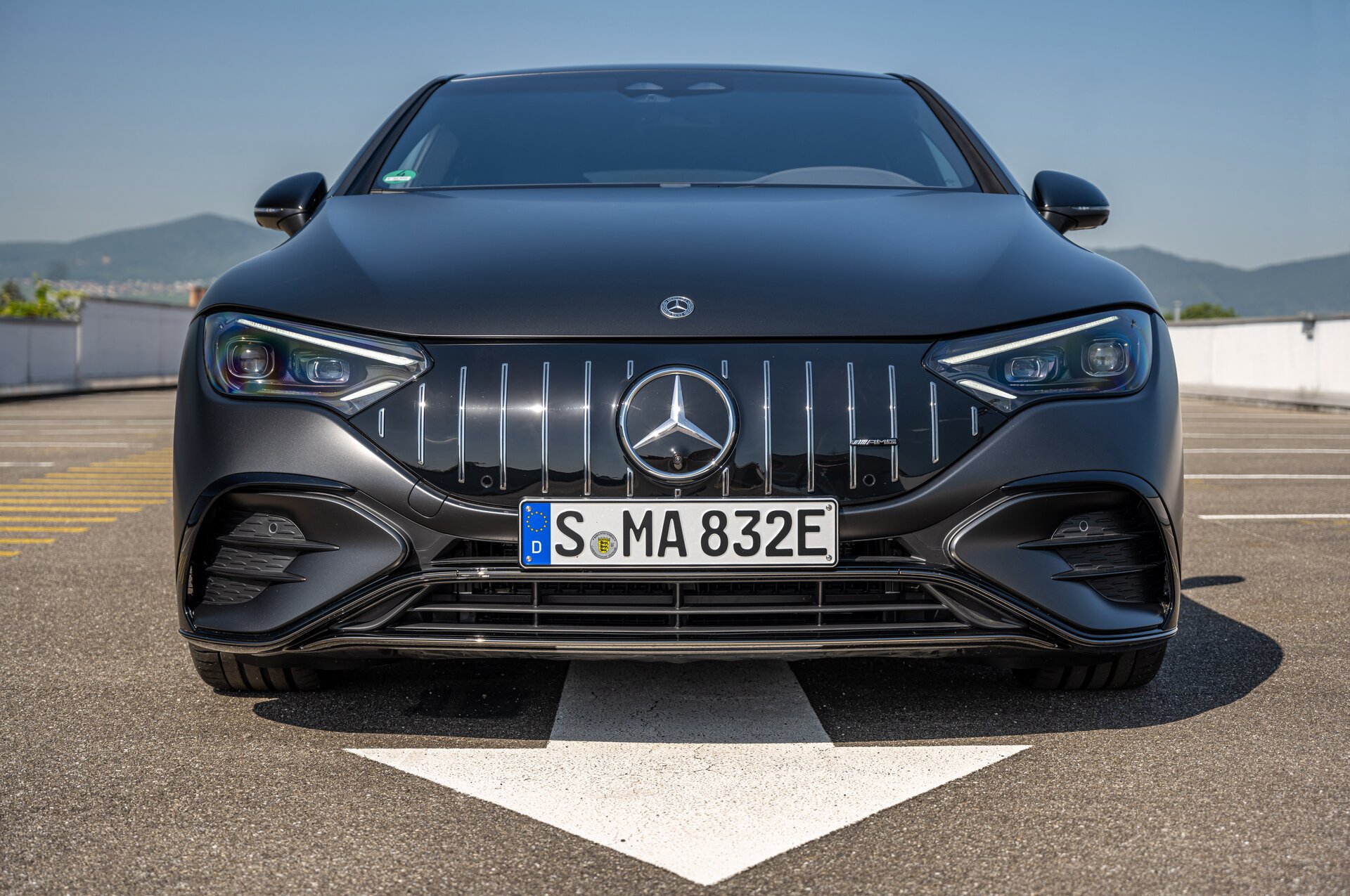 Mercedes-AMG EQE: immagini ufficiali