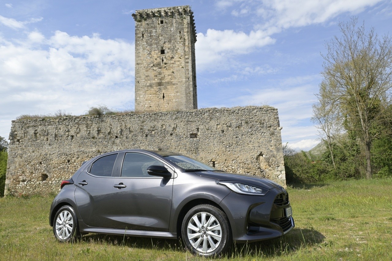 Mazda 2 Hybrid: la prova su strada