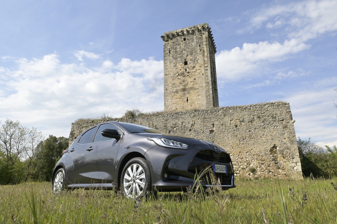 Mazda 2 Hybrid: la prova su strada