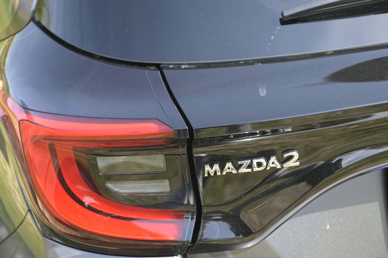 Mazda 2 Hybrid: la prova su strada