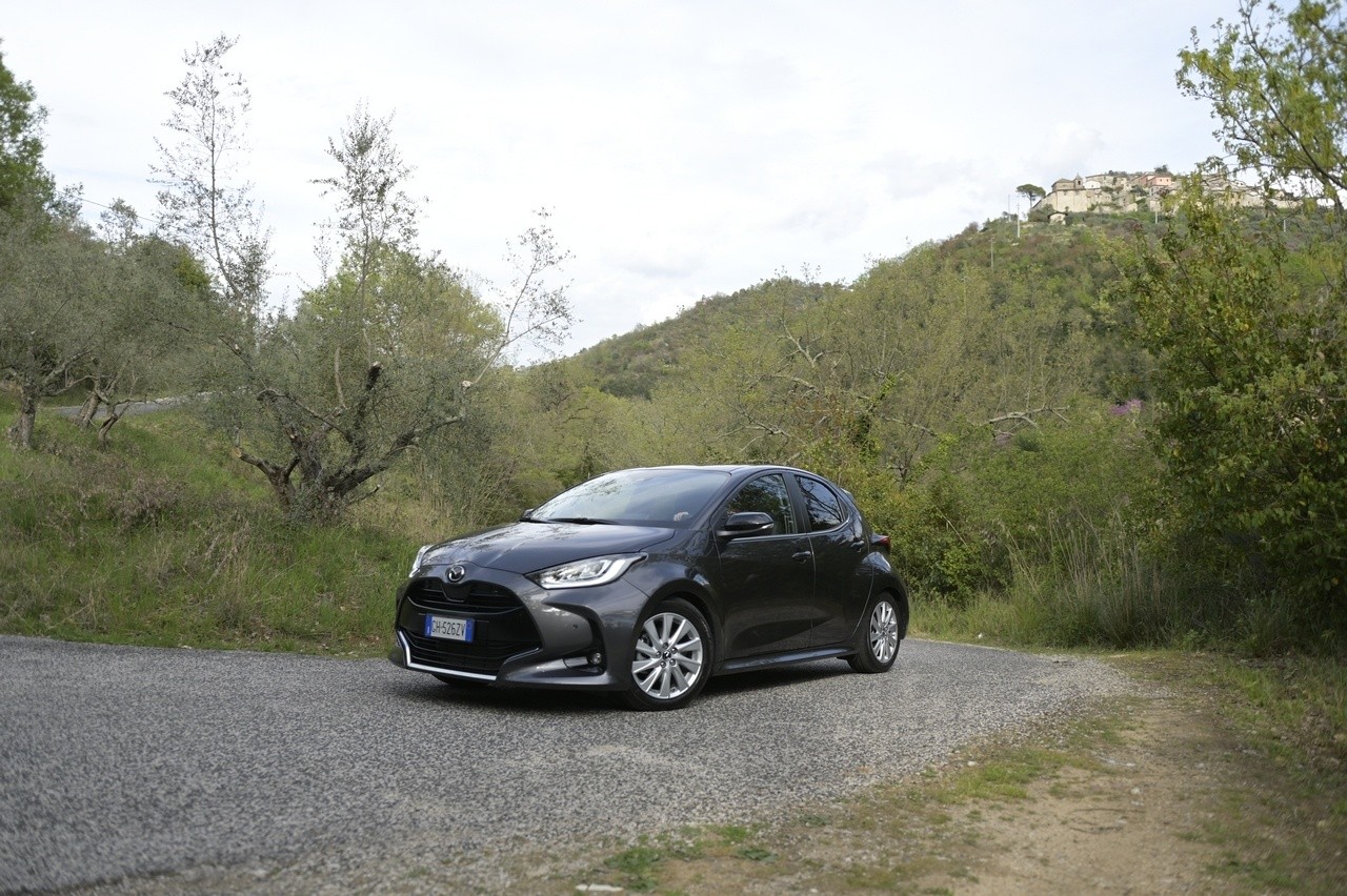 Mazda 2 Hybrid