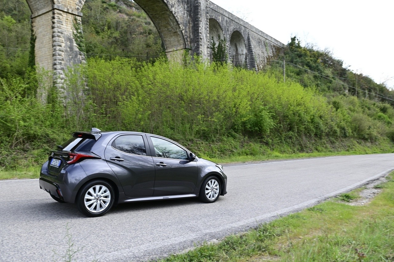 Mazda 2 Hybrid: la prova su strada