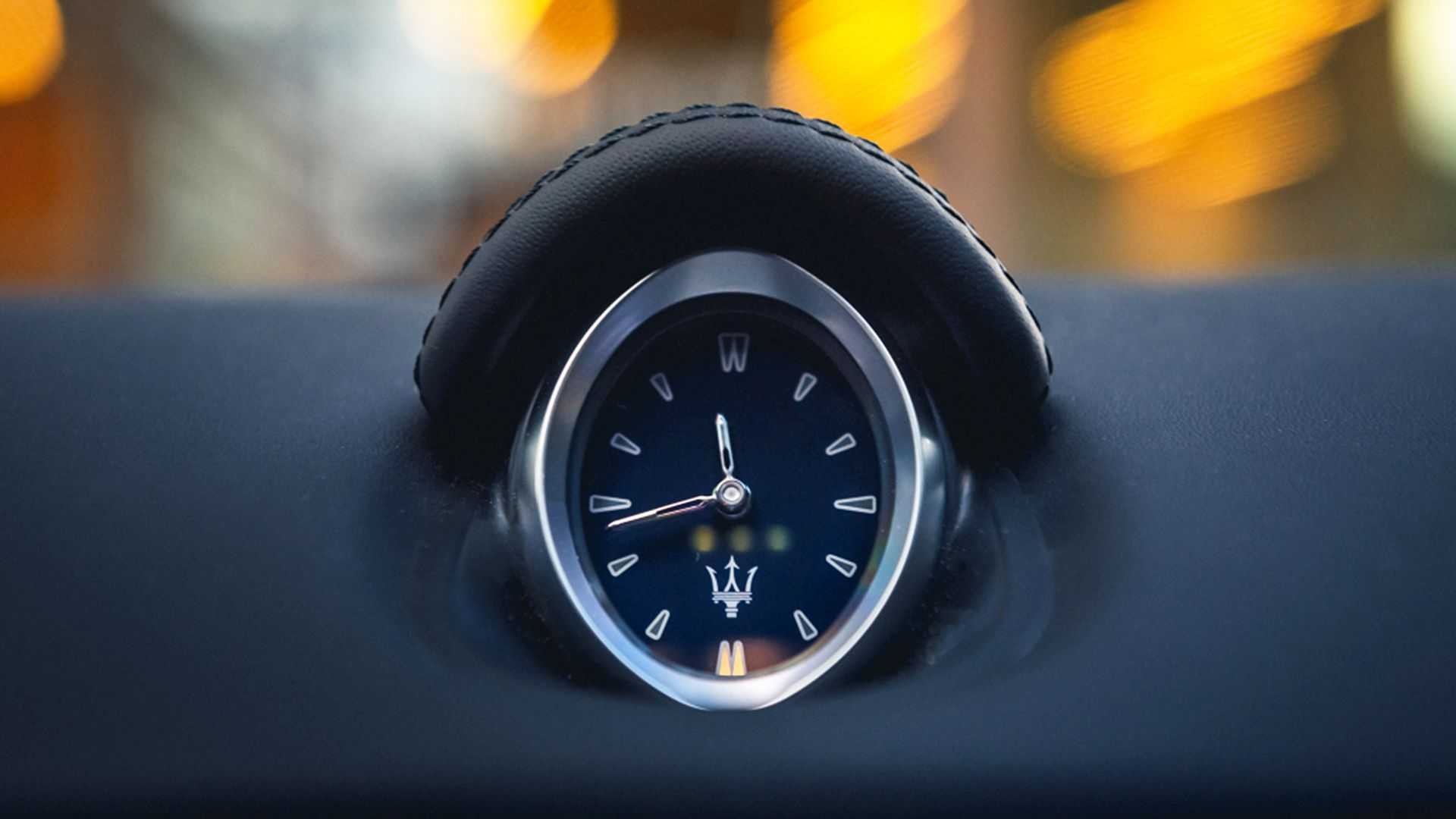 Gli orologi per auto più costosi del mondo: le immagini ufficiali