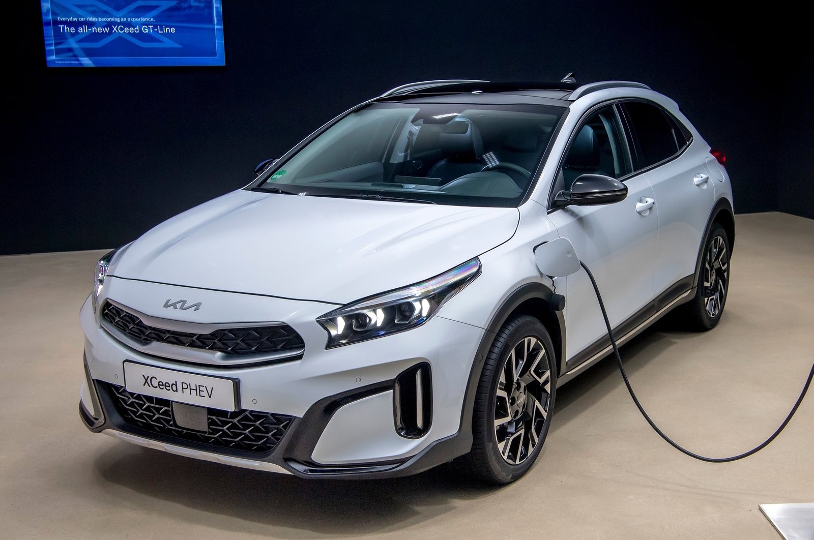 Kia XCeed 2022 Restyling: le immagini ufficiali