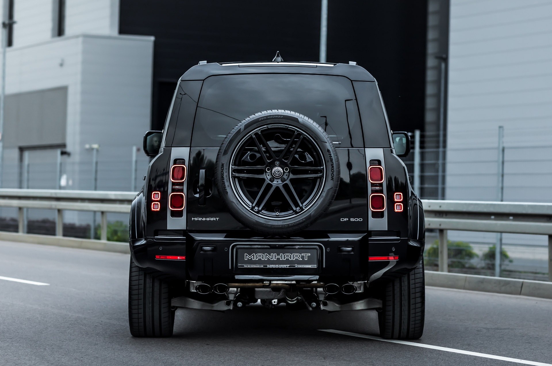 Defender DP 500 by Manhart: le foto