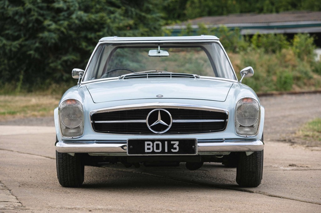 Mercedes-Benz 280 SL: l'esemplare di Stirling Moss