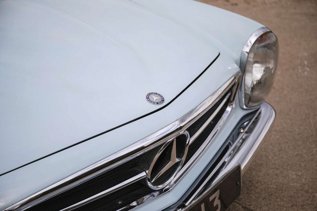 Mercedes-Benz 280 SL: l'esemplare di Stirling Moss