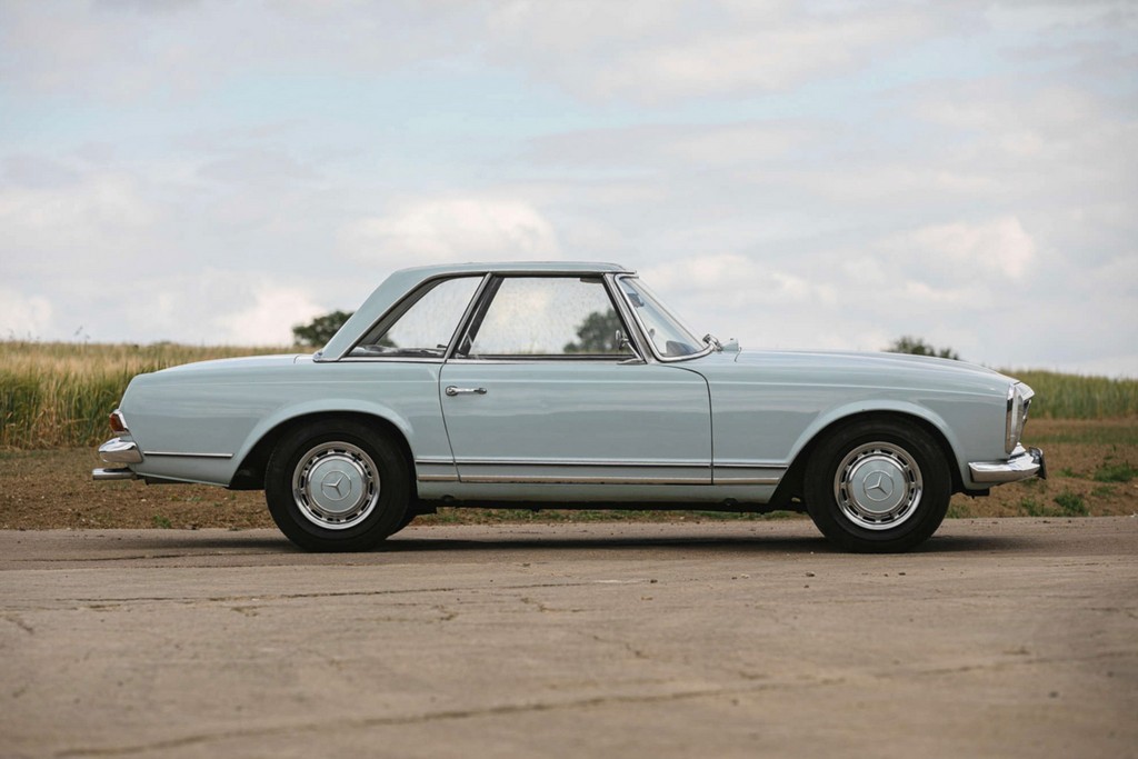 Mercedes-Benz 280 SL: l'esemplare di Stirling Moss