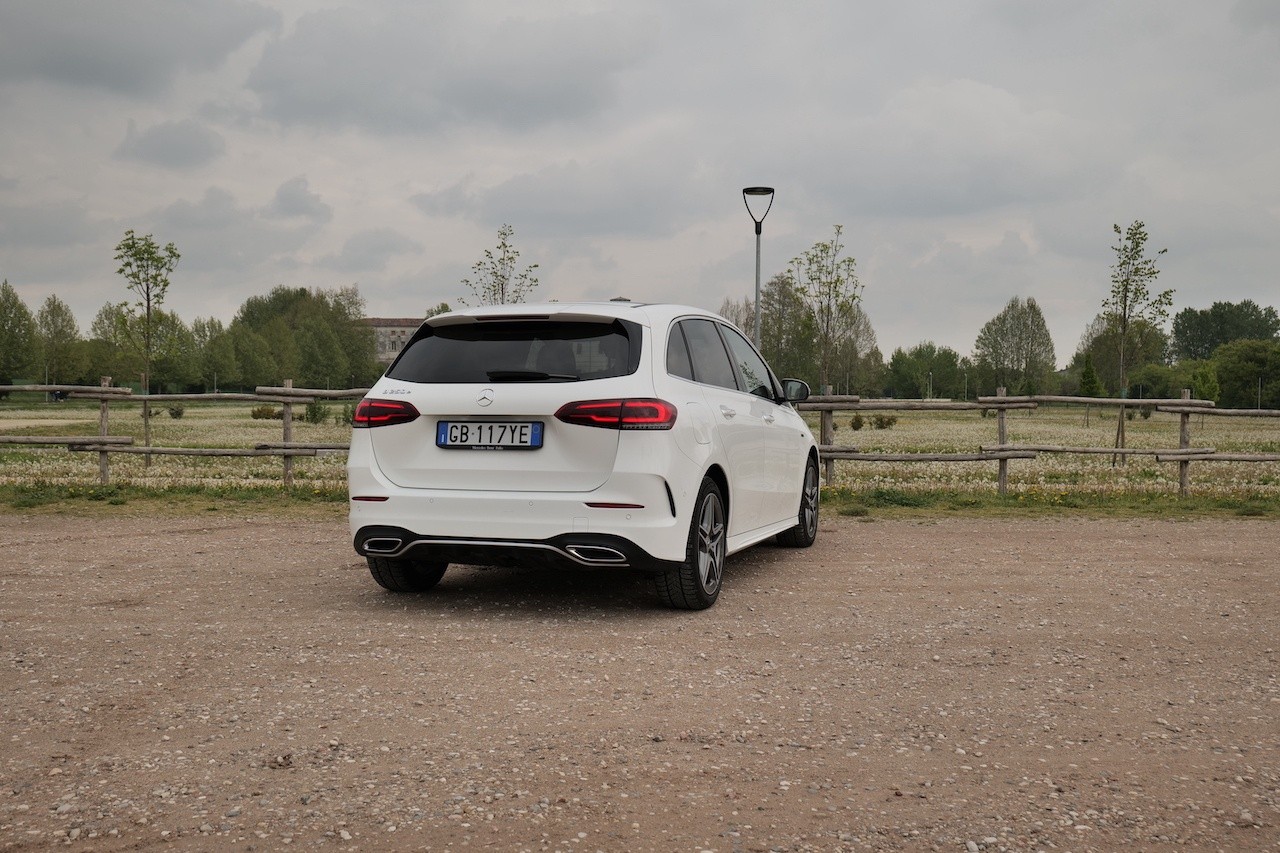 Mercedes Classe B 250e: la prova su strada