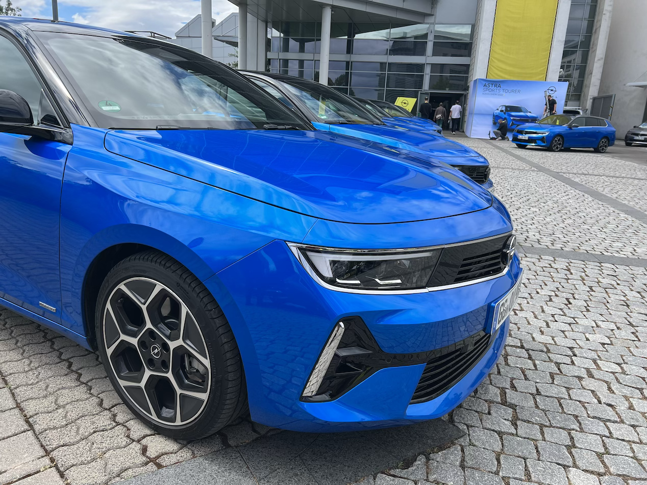 Opel Astra Sports Tourer: primo contatto