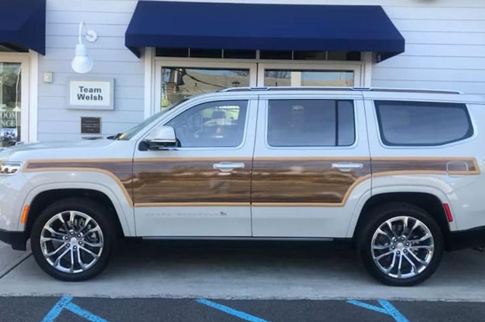 Jeep Wagoneer Wagonmaster: le foto